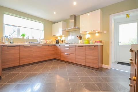 14 The Crescent, Saltburn-by-the-sea, TS12 1HY