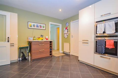 14 The Crescent, Saltburn-by-the-sea, TS12 1HY