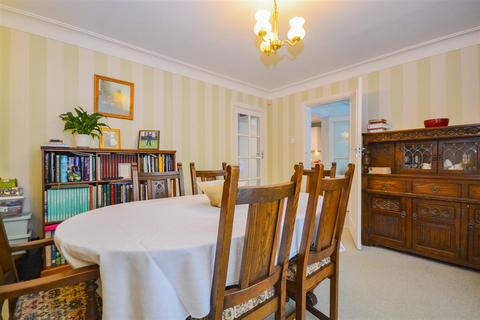 14 The Crescent, Saltburn-by-the-sea, TS12 1HY