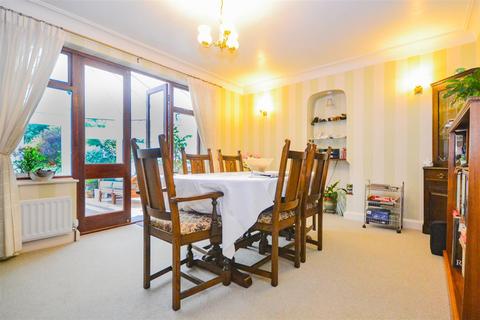 14 The Crescent, Saltburn-by-the-sea, TS12 1HY