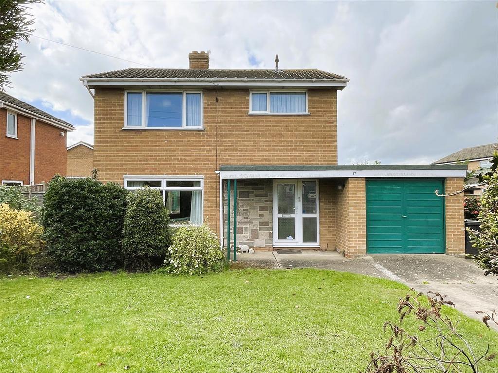 Gunton Church Lane, Gunton 3 bed detached house for sale £300,000