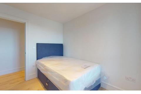 2 bedroom terraced house to rent, North End Road, Wembley, HA9