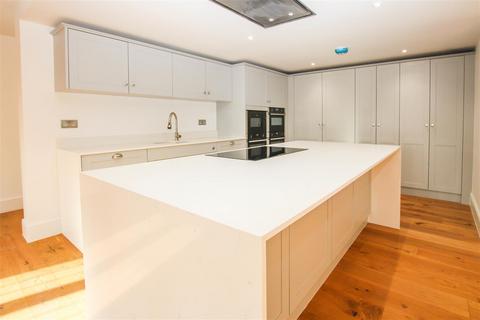 3 bedroom apartment for sale, Shenfield Road, Shenfield, Brentwood