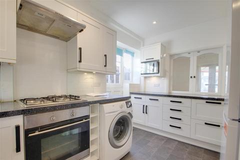 25 Nelson Road, Goring By Sea, Worthing, BN12 6EG