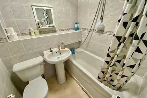 10 Alder Close, Swindon, SN2 2SH