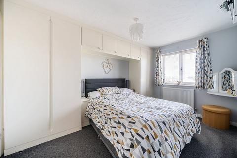6 Applecroft, Lower Stondon, Henlow, SG16 6NB