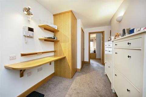 2 bedroom apartment for sale, Twickenham Road, Teddington