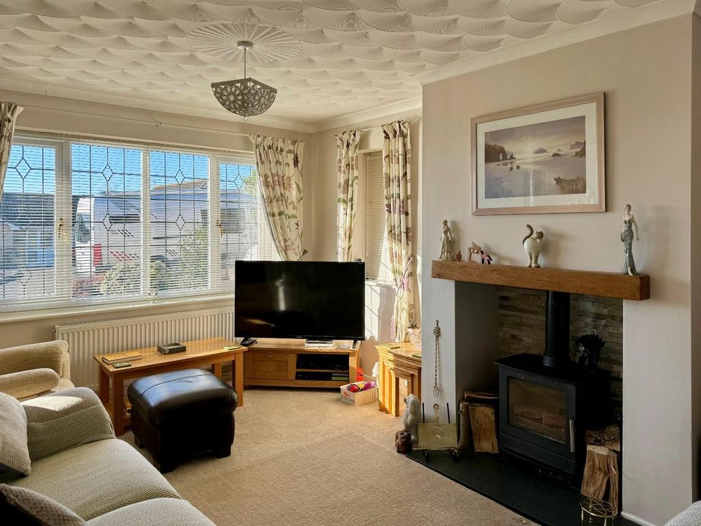 Bassett Road, Sully 2 bed detached house for sale £330,000