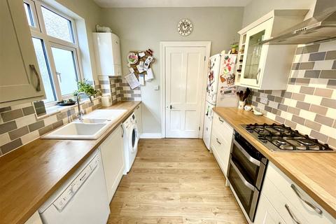 80 Lower Compton Road, Plymouth, PL3 5DW