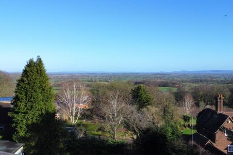 Kincraig Pistyll Hill, Marford, Wrexham, LL12 8LE