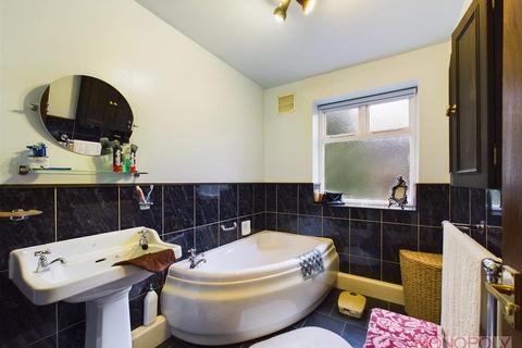 Kincraig Pistyll Hill, Marford, Wrexham, LL12 8LE