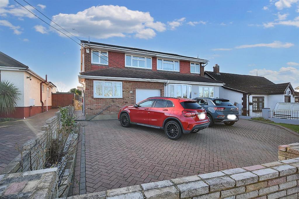 Church Road, Benfleet SS7 3 bed semidetached house £395,000