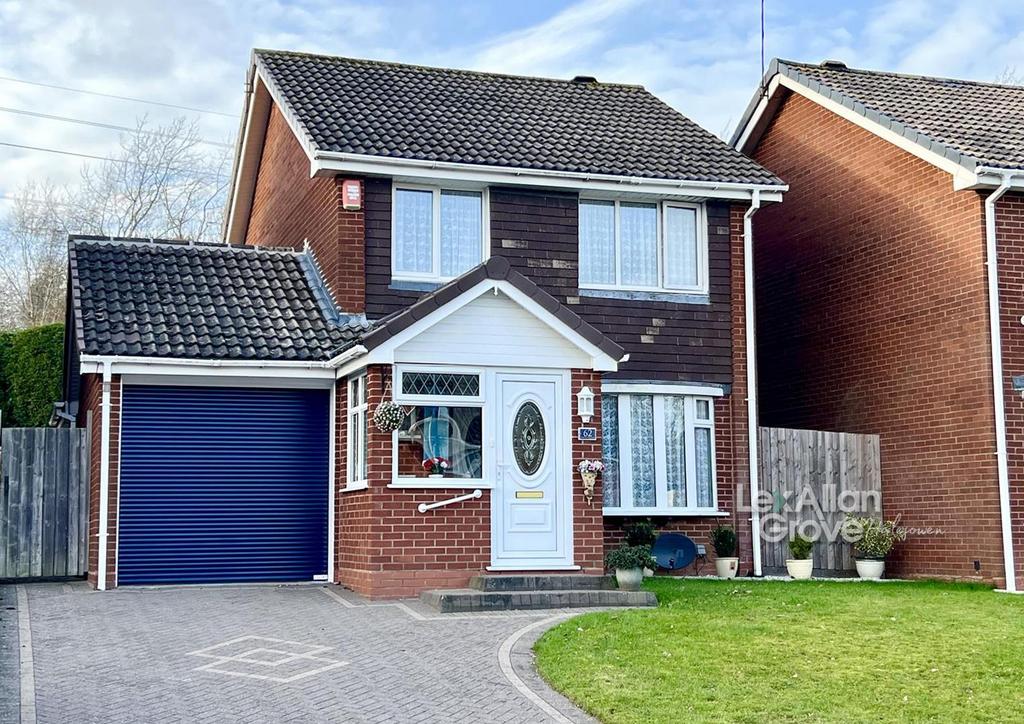 Marshwood Croft, Halesowen 3 bed detached house for sale £325,000