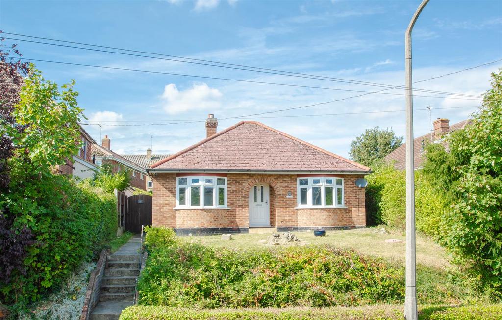 Crowland Road, Haverhill CB9 2 bed detached bungalow for sale £280,000