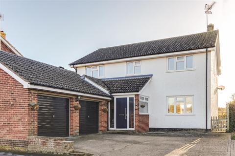 4 bedroom detached house for sale, Priory Close, Ickleton CB10