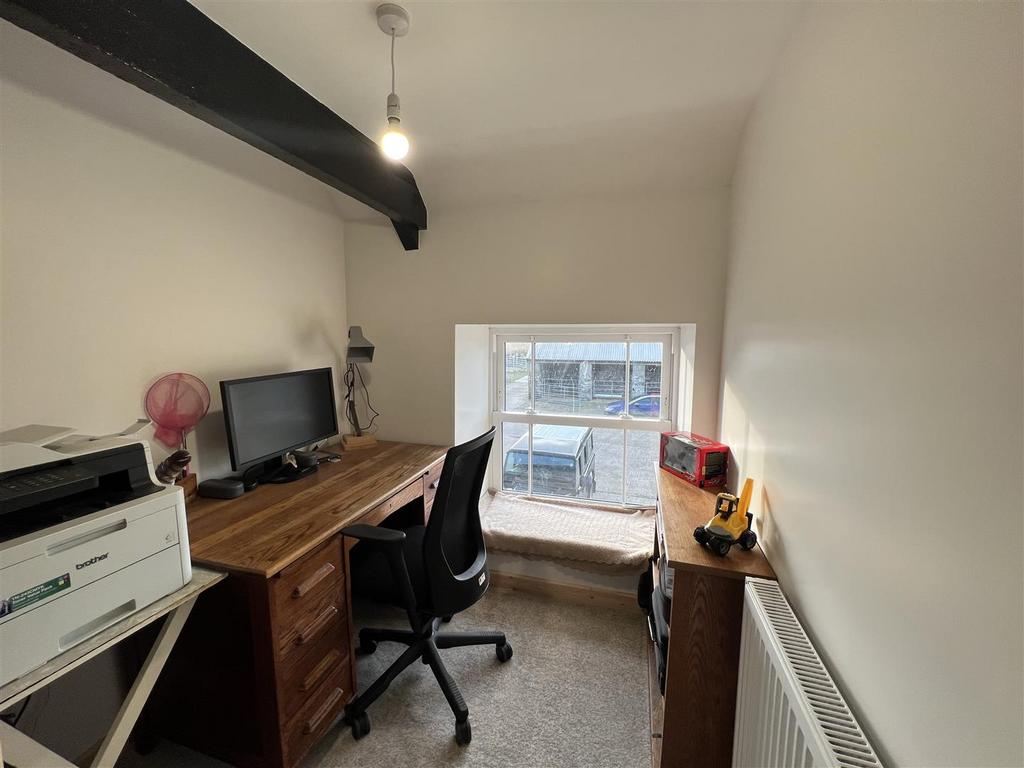 Bedroom 4/ Office