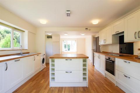 4 bedroom detached house to rent, Coton Road, Cambridge CB3