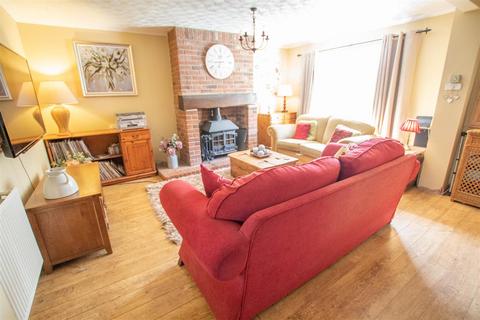 2 Barton Grove, Kedington, Haverhill, CB9 7PT
