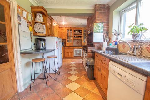 2 Barton Grove, Kedington, Haverhill, CB9 7PT