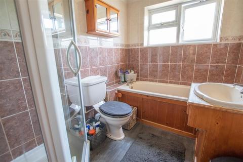 2 Barton Grove, Kedington, Haverhill, CB9 7PT