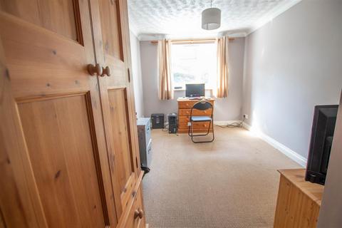 2 Barton Grove, Kedington, Haverhill, CB9 7PT