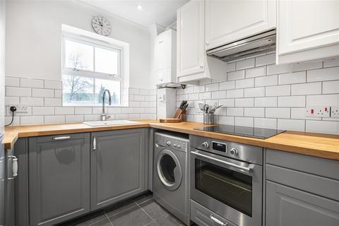 25 Abbotsmead Place, Caversham, Reading, RG4 8BB