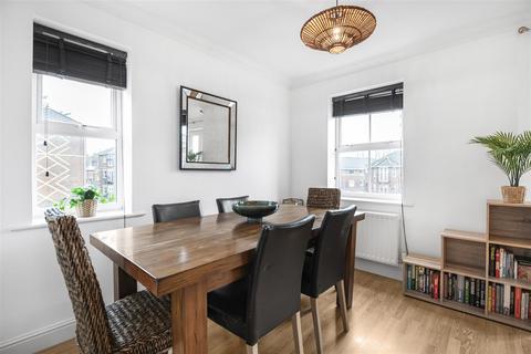 25 Abbotsmead Place, Caversham, Reading, RG4 8BB