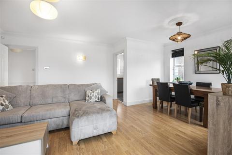 25 Abbotsmead Place, Caversham, Reading, RG4 8BB