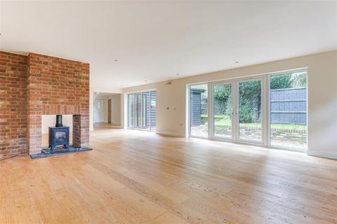 4 bedroom barn conversion for sale, Whitehorse Lane, Newport CB11