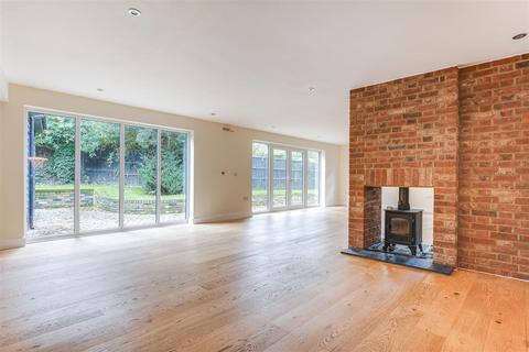 4 bedroom barn conversion for sale, Whitehorse Lane, Newport CB11