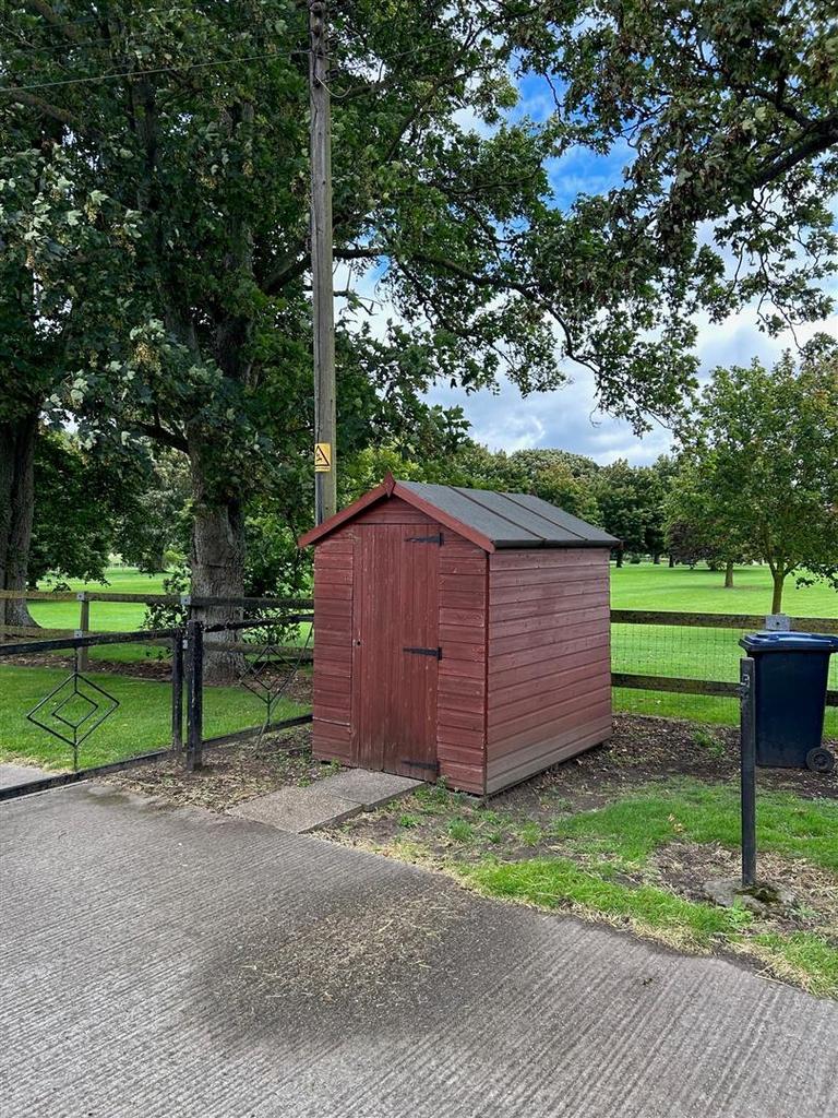 Shed.jpg
