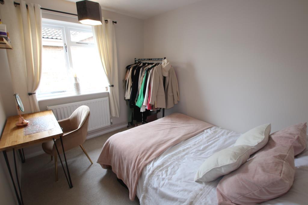 Bed2.JPG