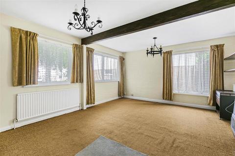 6 Ascham Lane, Whittlesford, Cambridge, CB22 4NT
