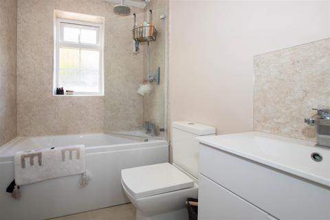 3 bedroom end of terrace house to rent, Hempstead Road, Steeple Bumpstead CB9