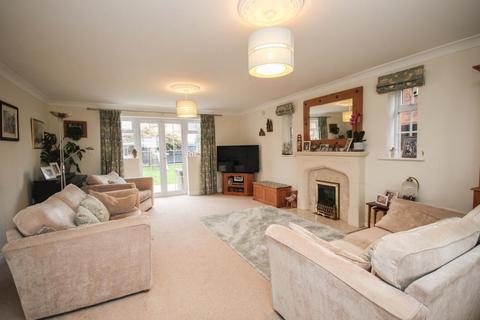 5 bedroom detached house for sale, Kings Avenue, Ely CB7