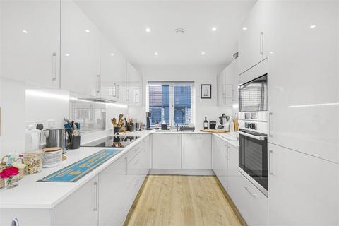 7 Larkfield, Great Abington, Cambridge, CB21 6DJ