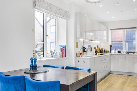 7 Larkfield, Great Abington, Cambridge, CB21 6DJ