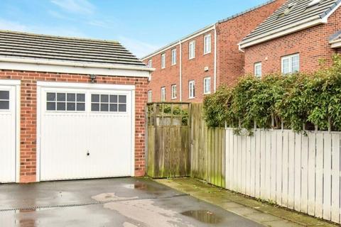 4 bedroom semi-detached house for sale - Bessemer Crescent, Meadow Rise, Stockton-On-Tees, TS19 8US