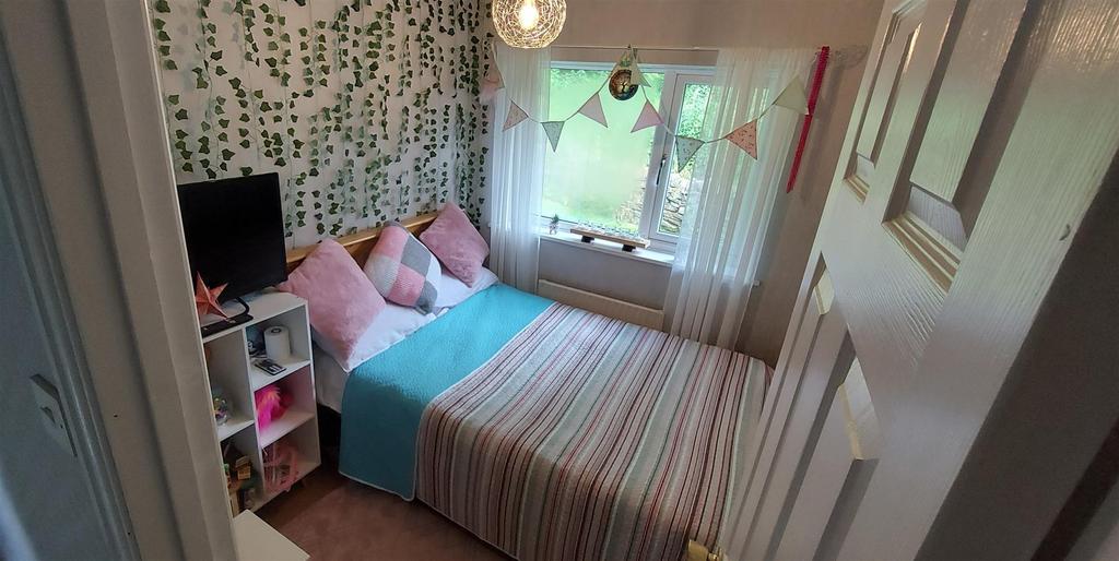 Bedroom 3 .jpg