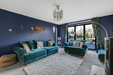 69 Long Road, Comberton, Cambridge, CB23 7DG