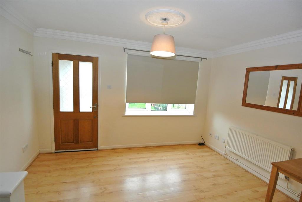Lounge 2.JPG