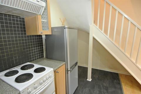 26 Cornerside, Ashford, TW15 1UY