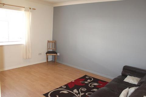 1 bedroom flat to rent, Percy Avenue, Ashford TW15