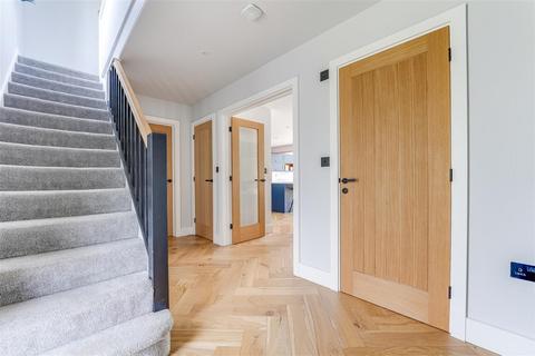 15 Beeches Close, Saffron Walden, CB11 4BU