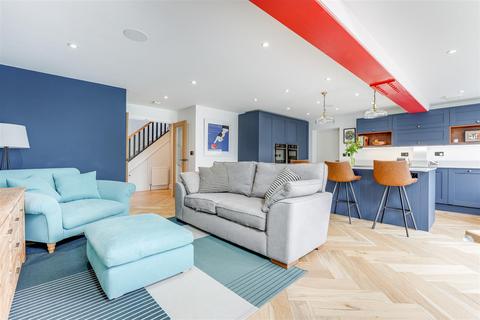 15 Beeches Close, Saffron Walden, CB11 4BU