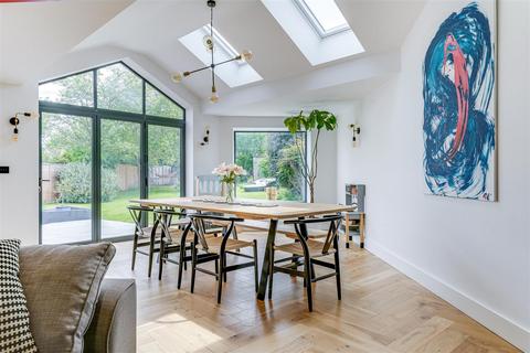 15 Beeches Close, Saffron Walden, CB11 4BU