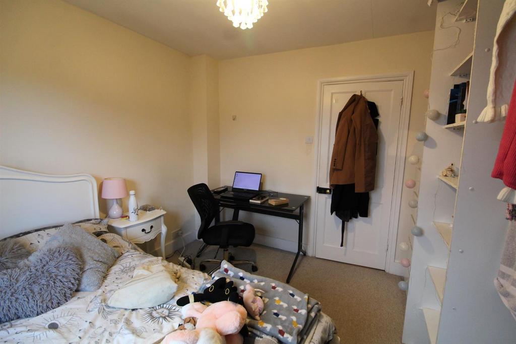 Bedroom 3a.JPG