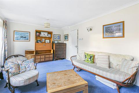 35 Foxs Way, Comberton, Cambridge, CB23 7DL