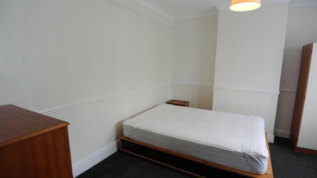 Ground floor bedroom front a.JPG