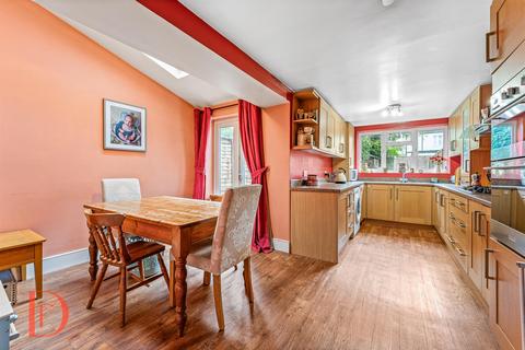 3 bedroom house for sale, Peel Road, South Woodford E18